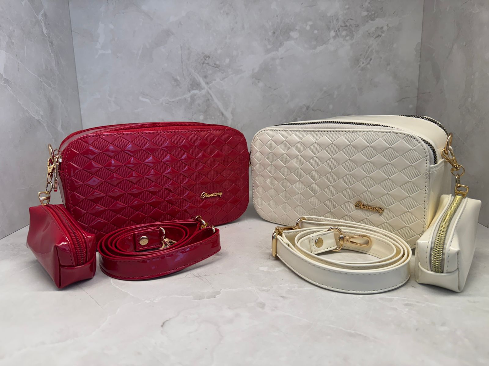 Bolso con glamour y monedero a juego