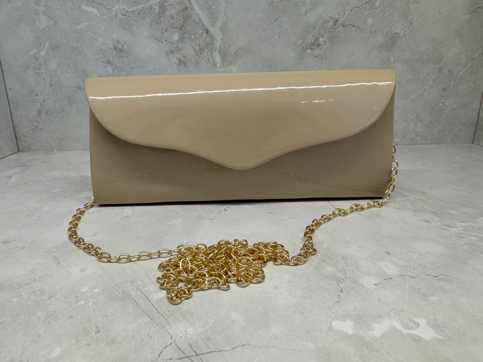 Cartera Clutch Nube Crema